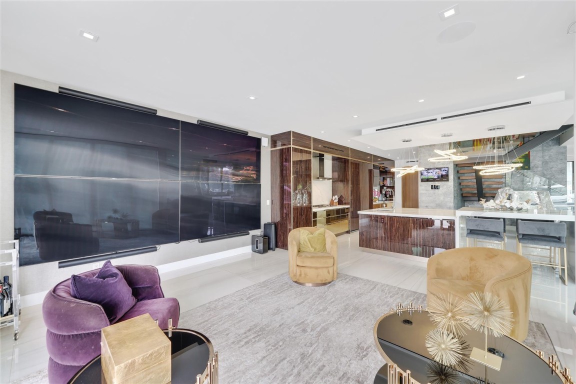 Venice 8-12 B - Residential