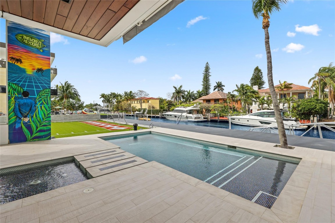 Venice 8-12 B - Residential