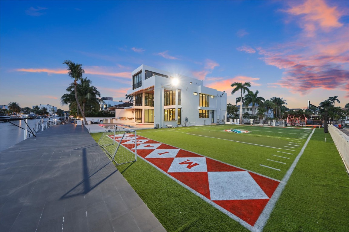 Venice 8-12 B - Residential