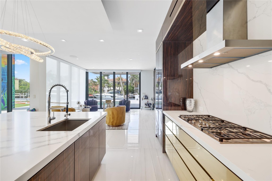 Venice 8-12 B - Residential