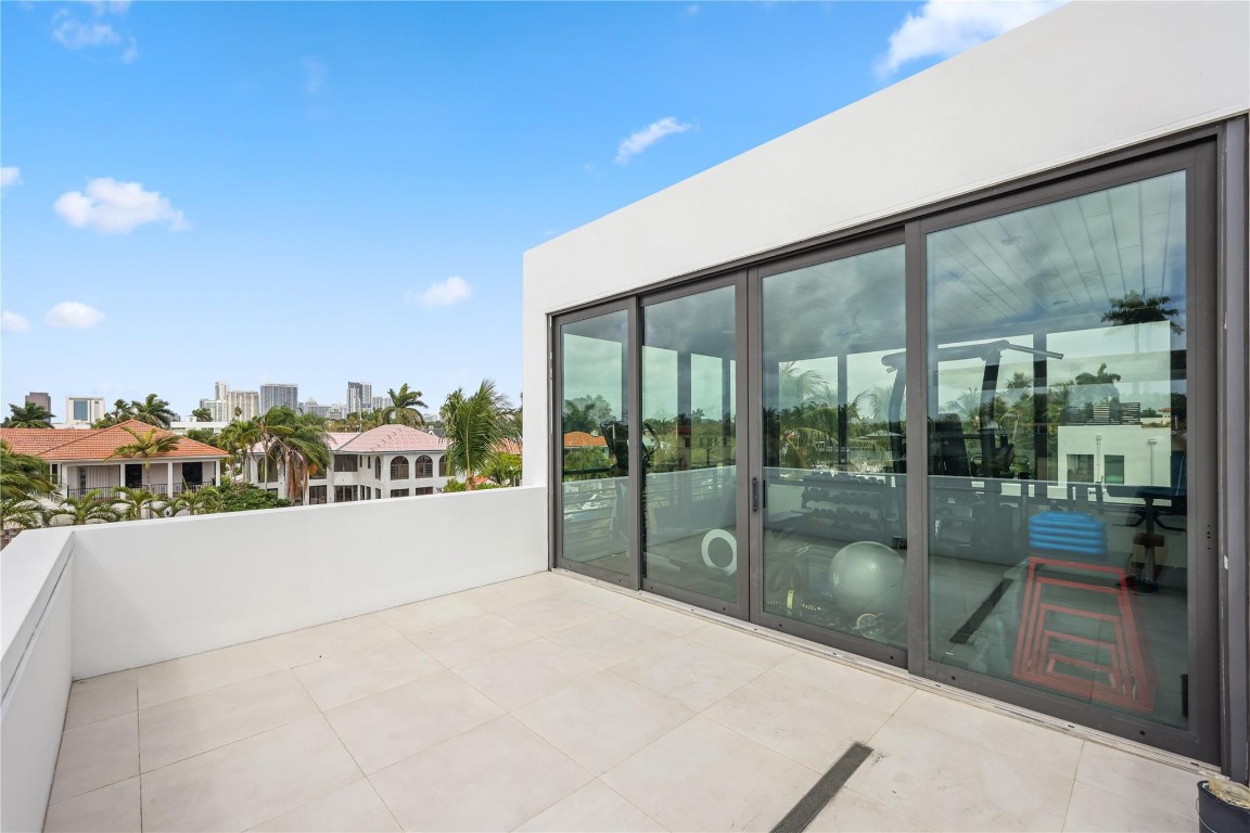 Venice 8-12 B - Residential