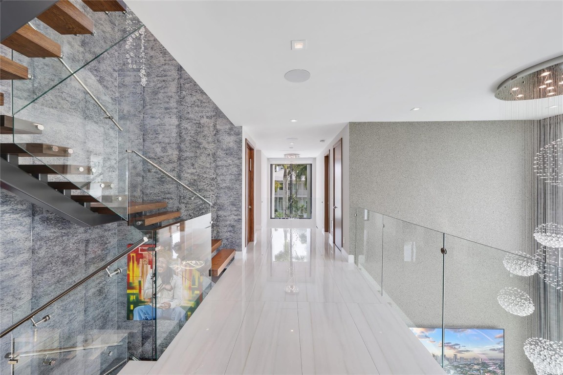 Venice 8-12 B - Residential