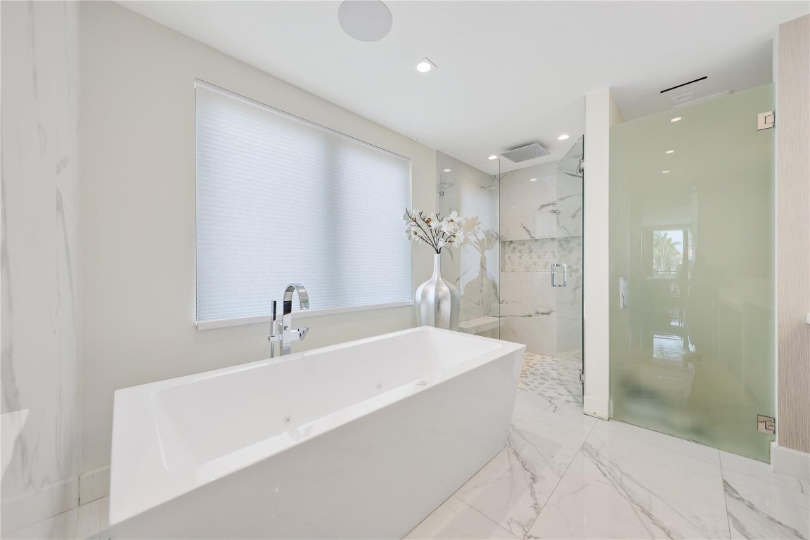 Venice 8-12 B - Residential