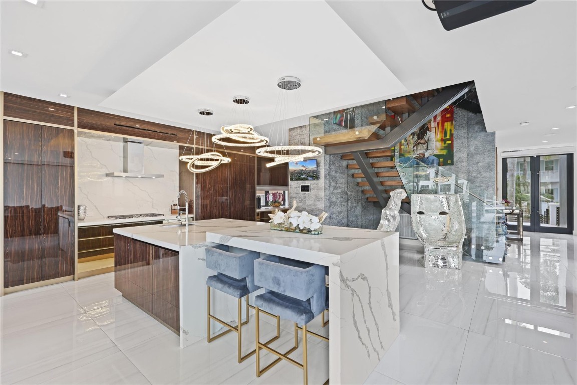 Venice 8-12 B - Residential