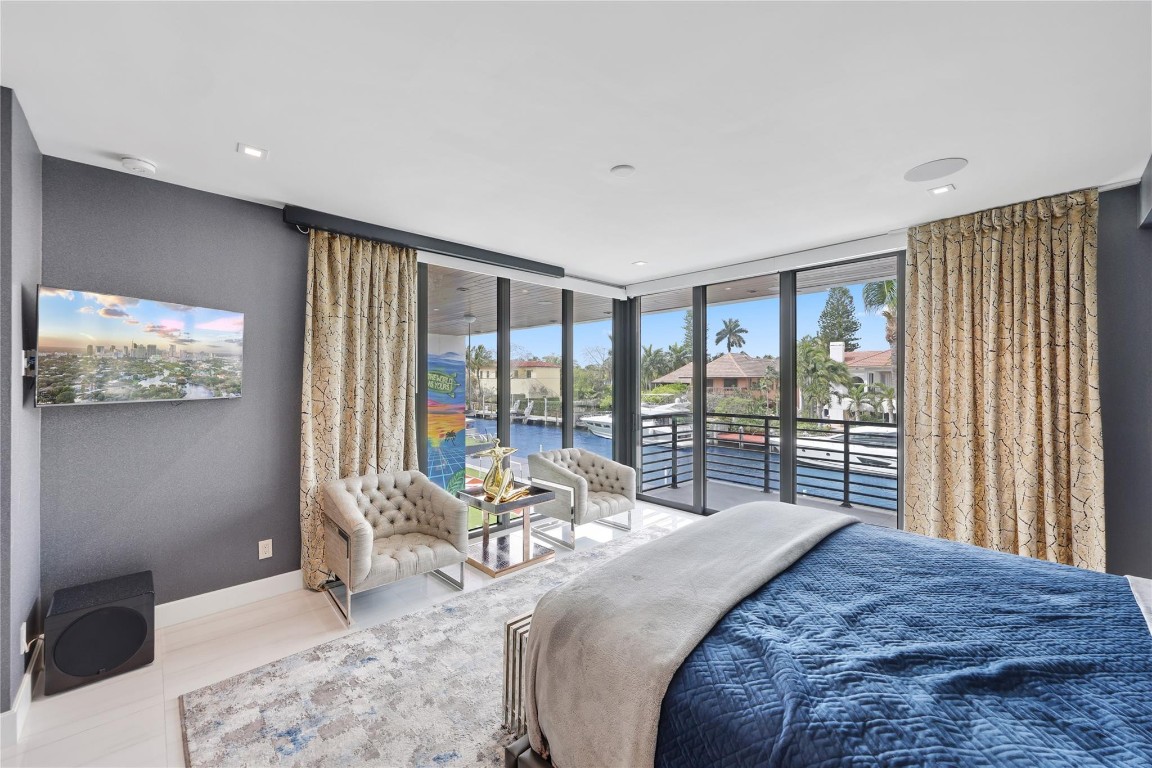 Venice 8-12 B - Residential