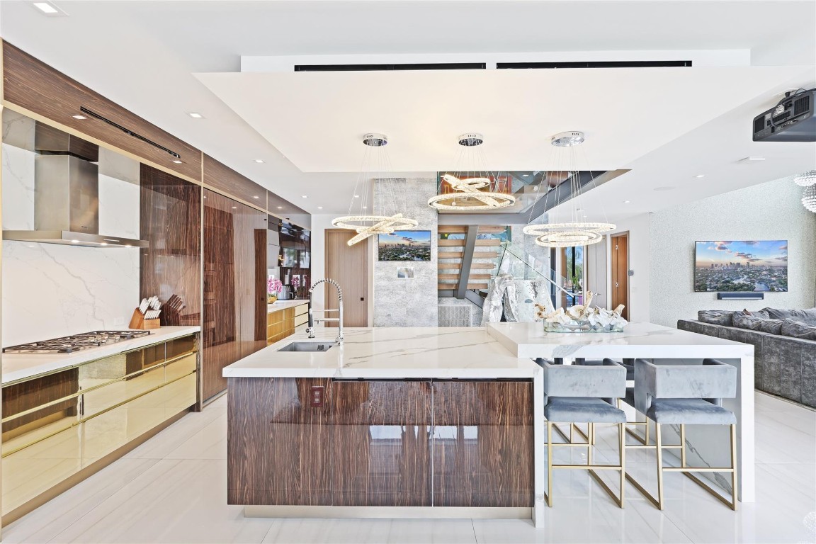 Venice 8-12 B - Residential