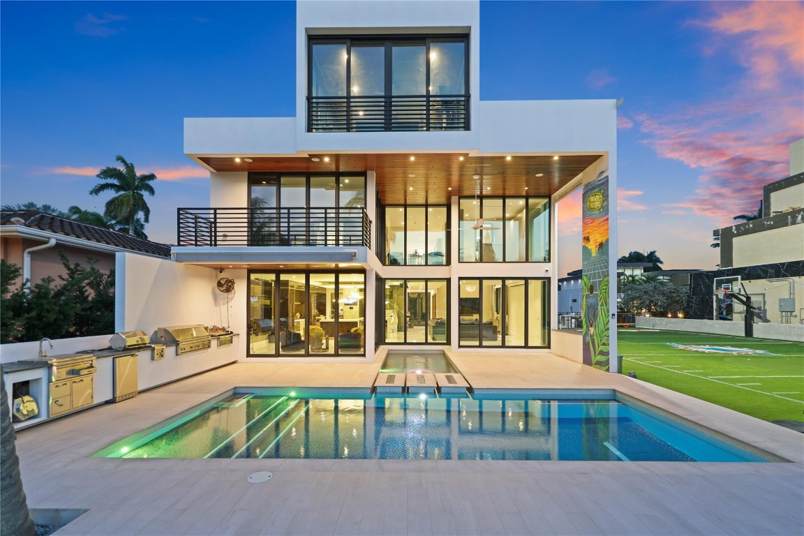 Venice 8-12 B - Residential