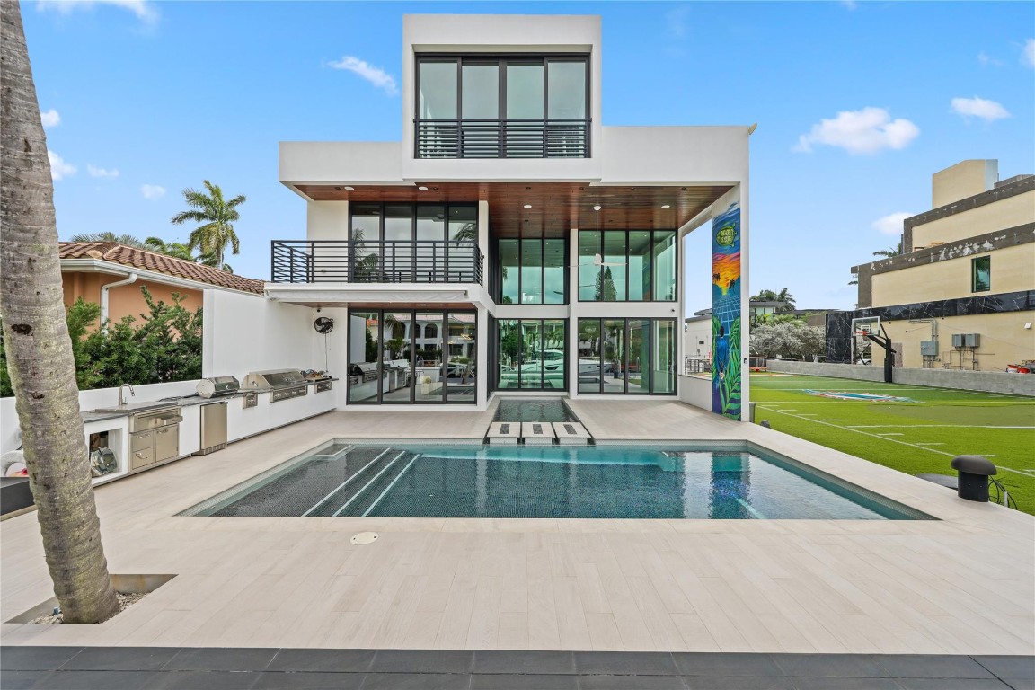 Venice 8-12 B - Residential