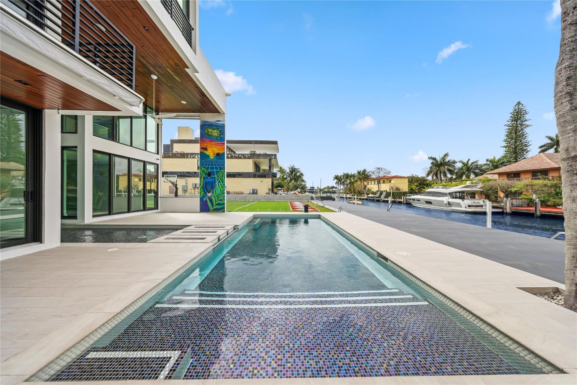 Venice 8-12 B - Residential