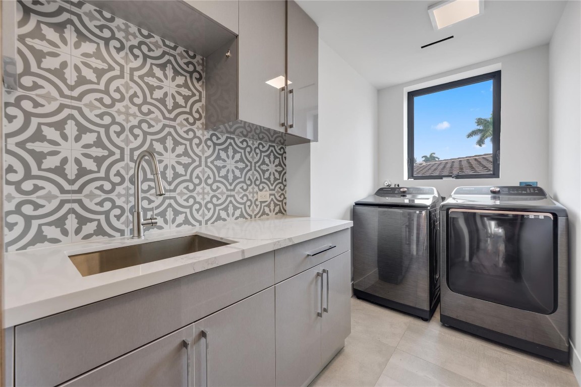 Venice 8-12 B - Residential