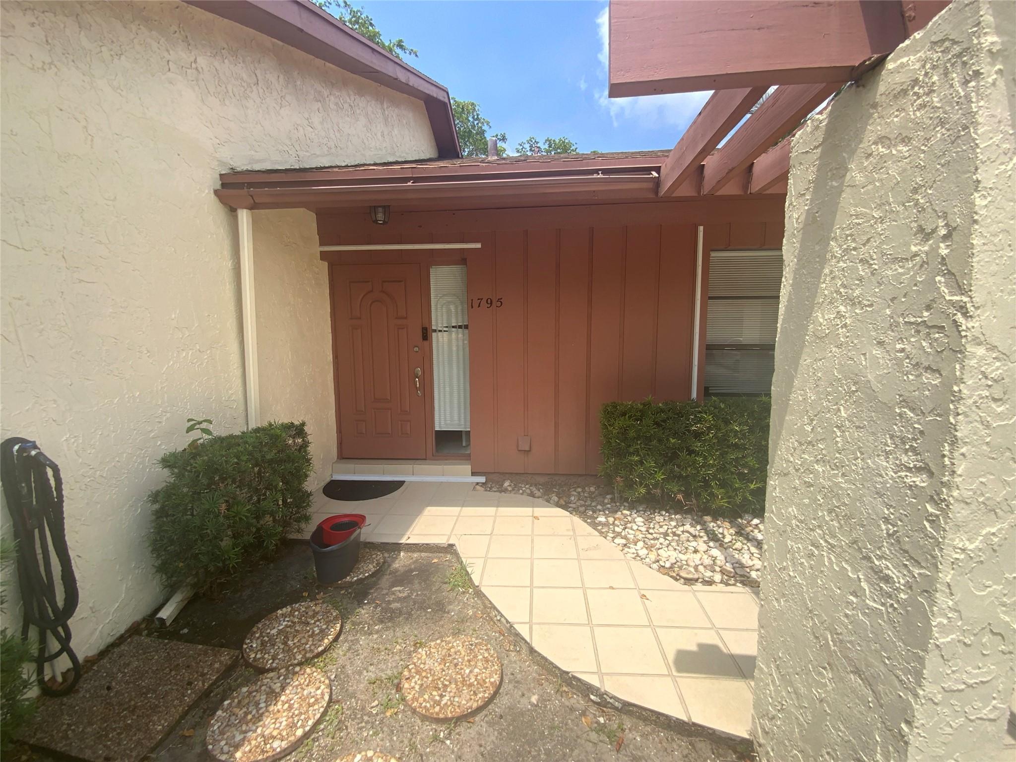 1795 Satinwood Cr Circle 1795