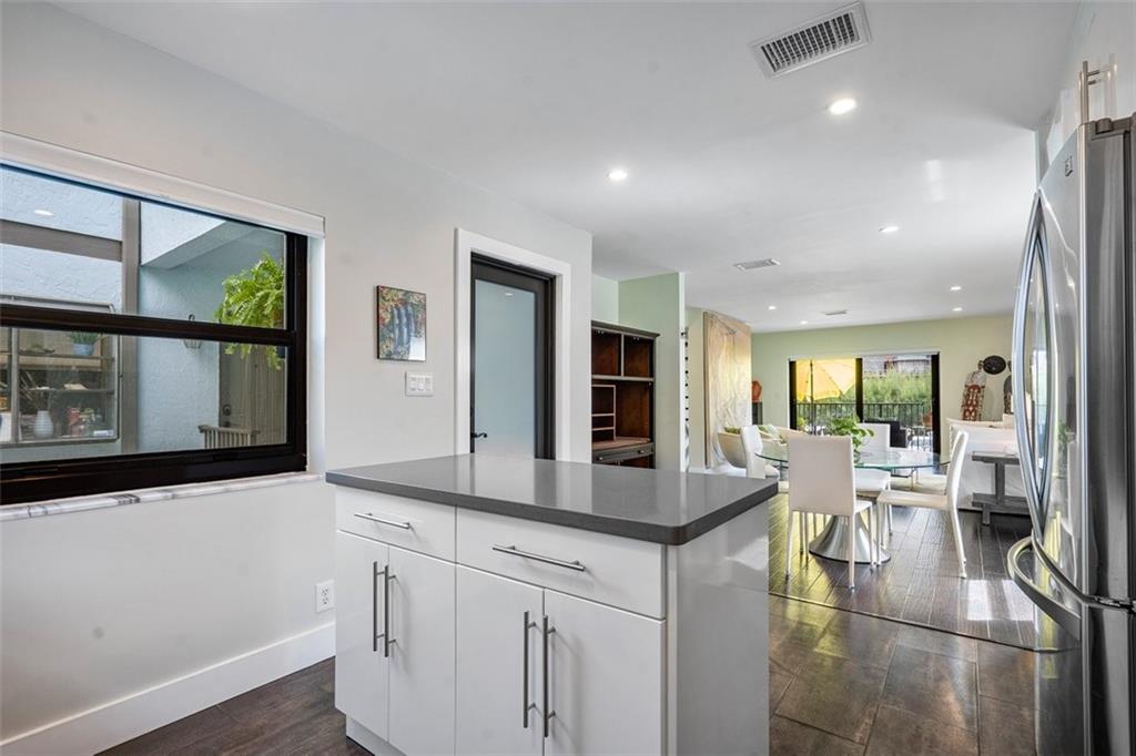 OCEAN VIEW CONDO - Residential
