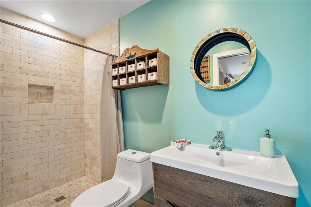 OCEAN VIEW CONDO - Residential