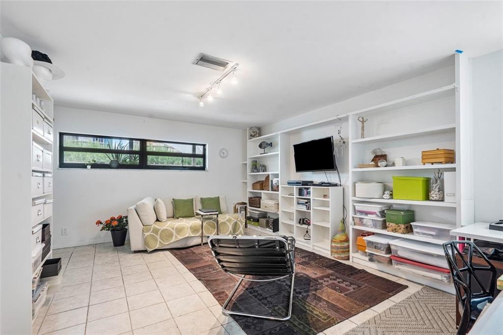 OCEAN VIEW CONDO - Residential