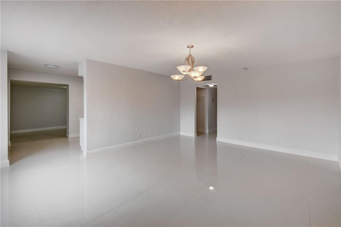 Fleetwood Manor 47-28 B - Residential