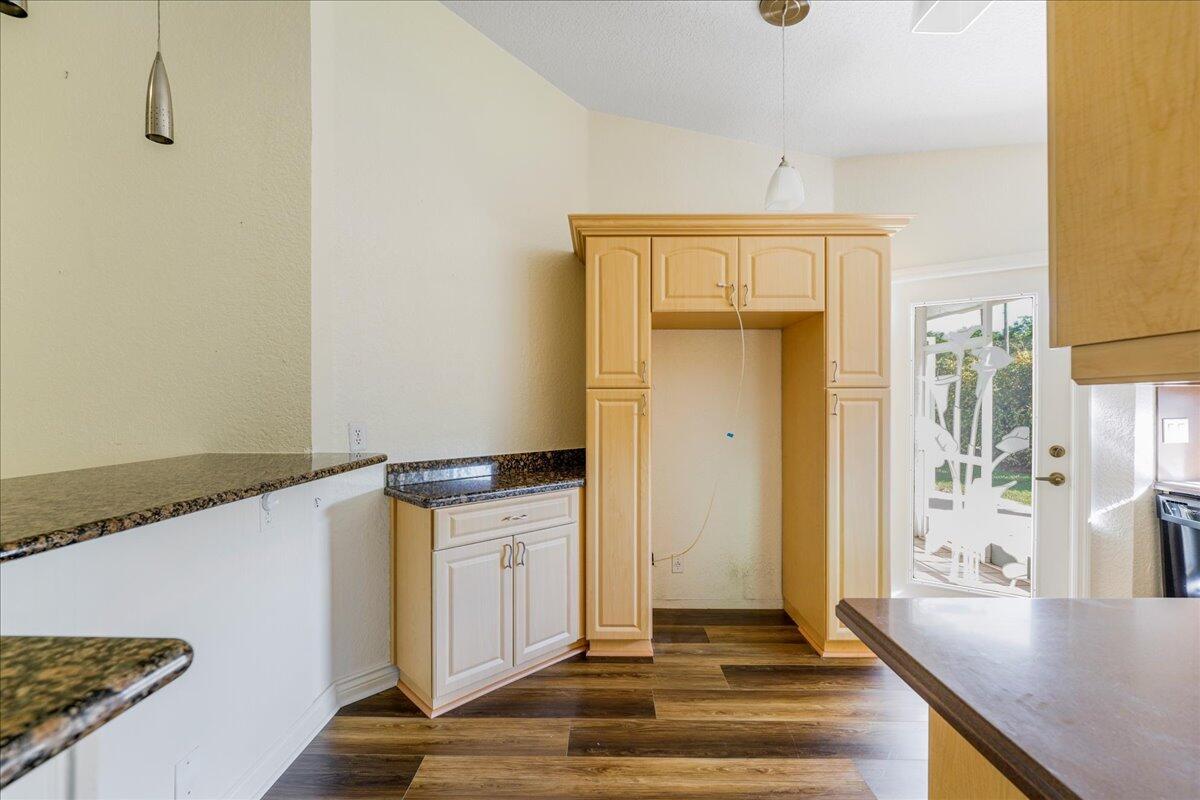 FLORAL LAKES 1 - Residential