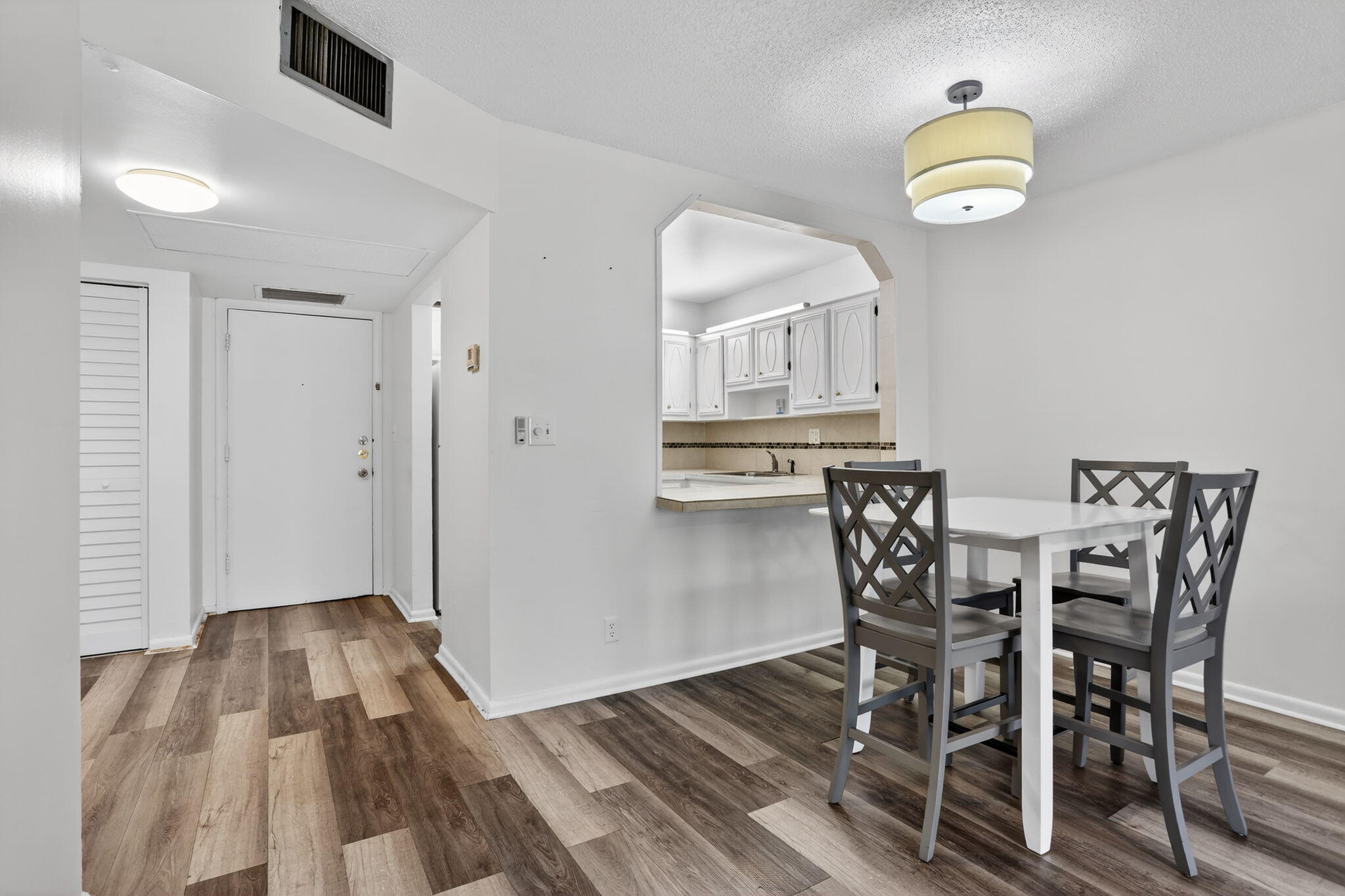 MEADOWS CONDO - Residential