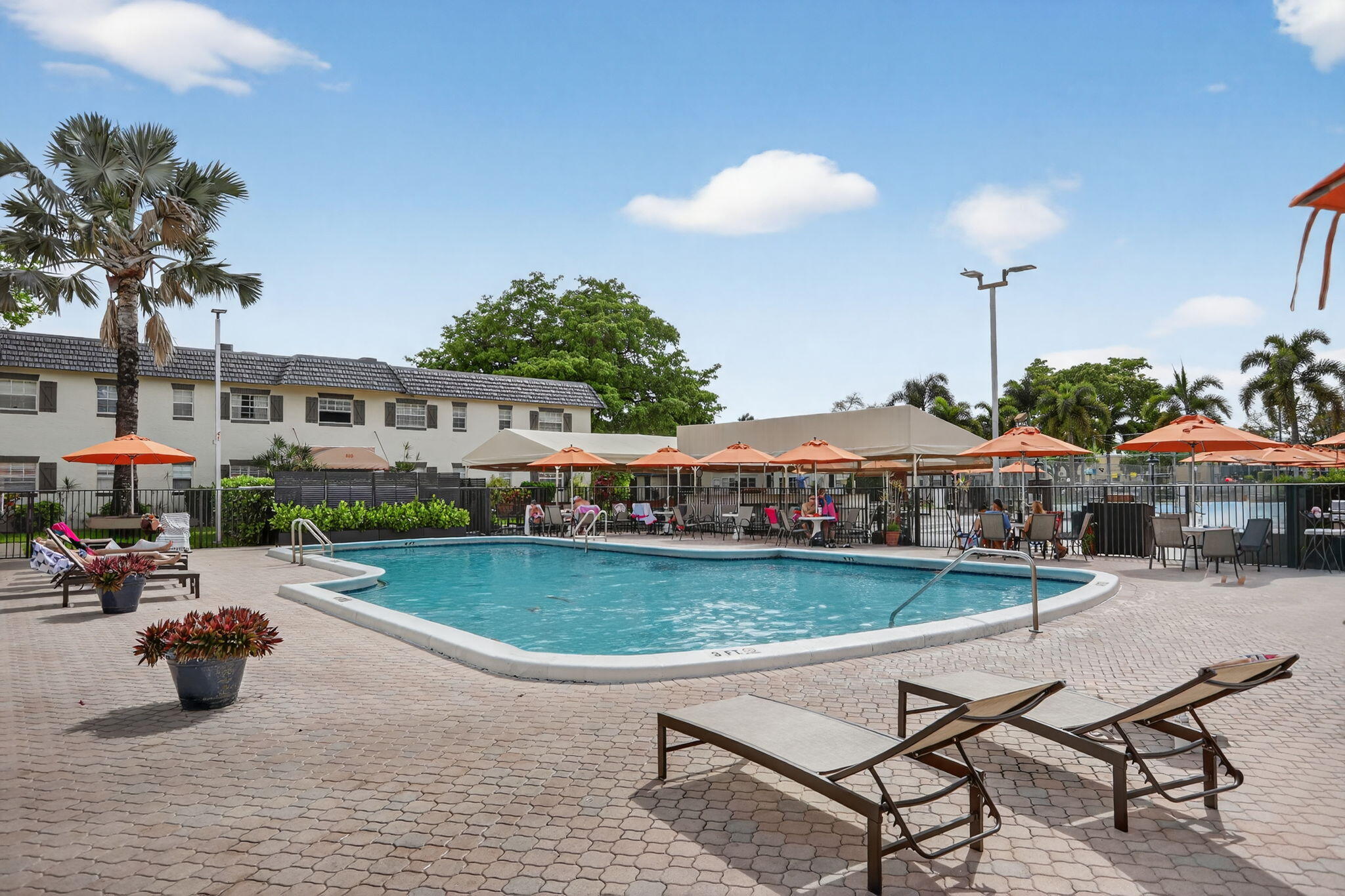 MEADOWS CONDO - Residential