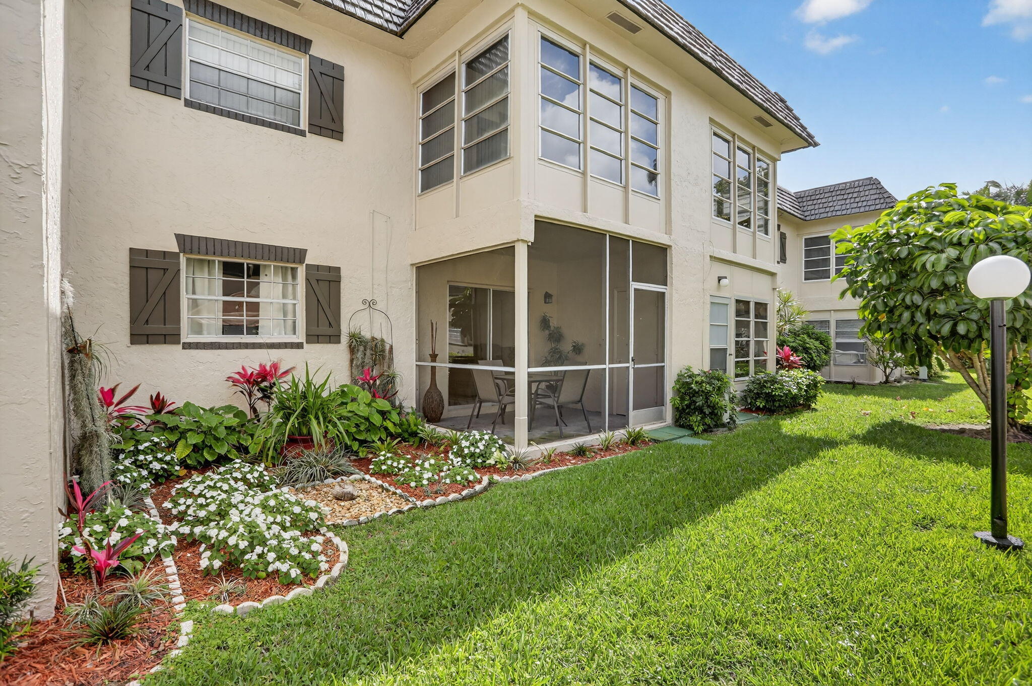 MEADOWS CONDO - Residential