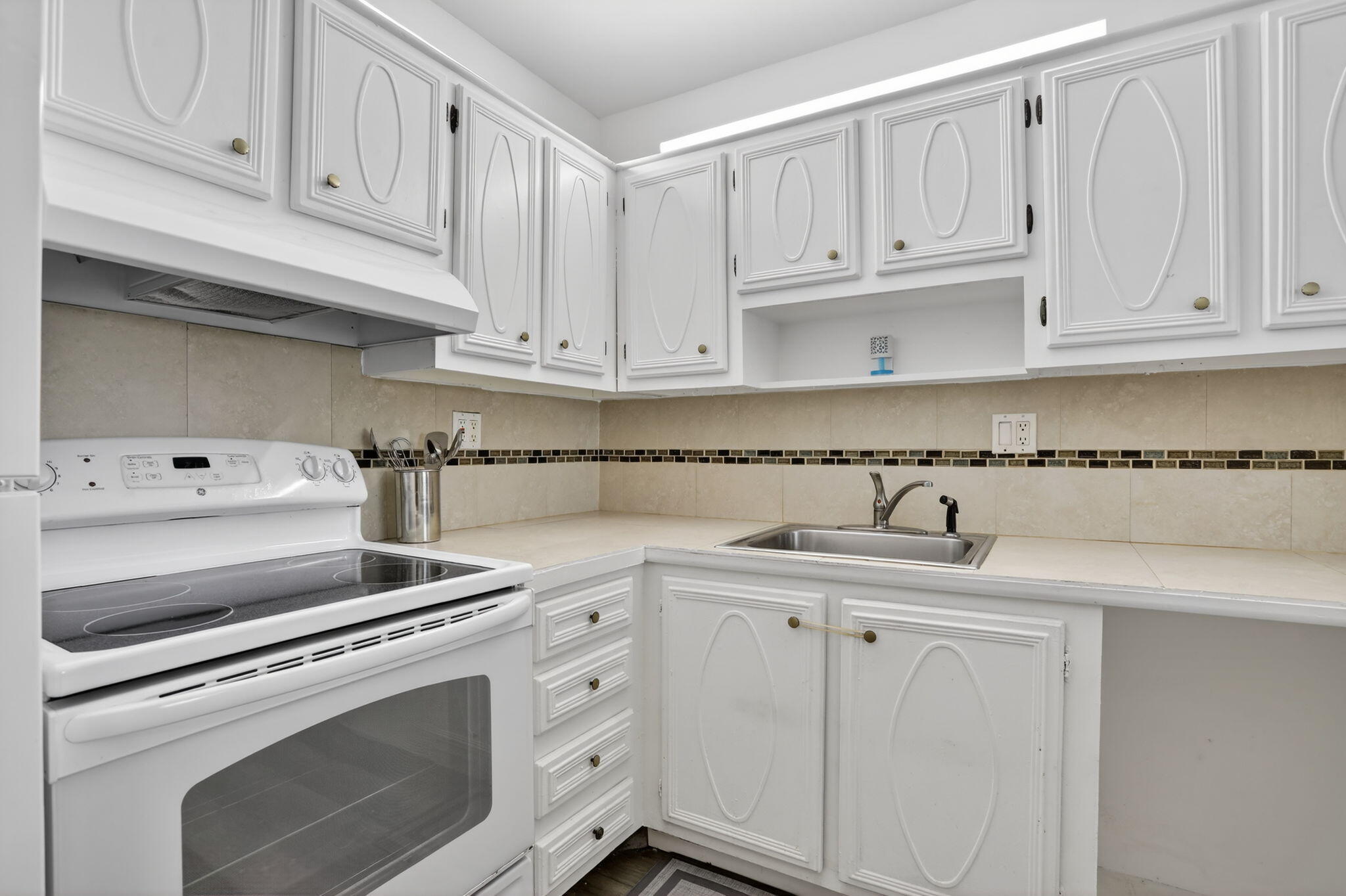 MEADOWS CONDO - Residential