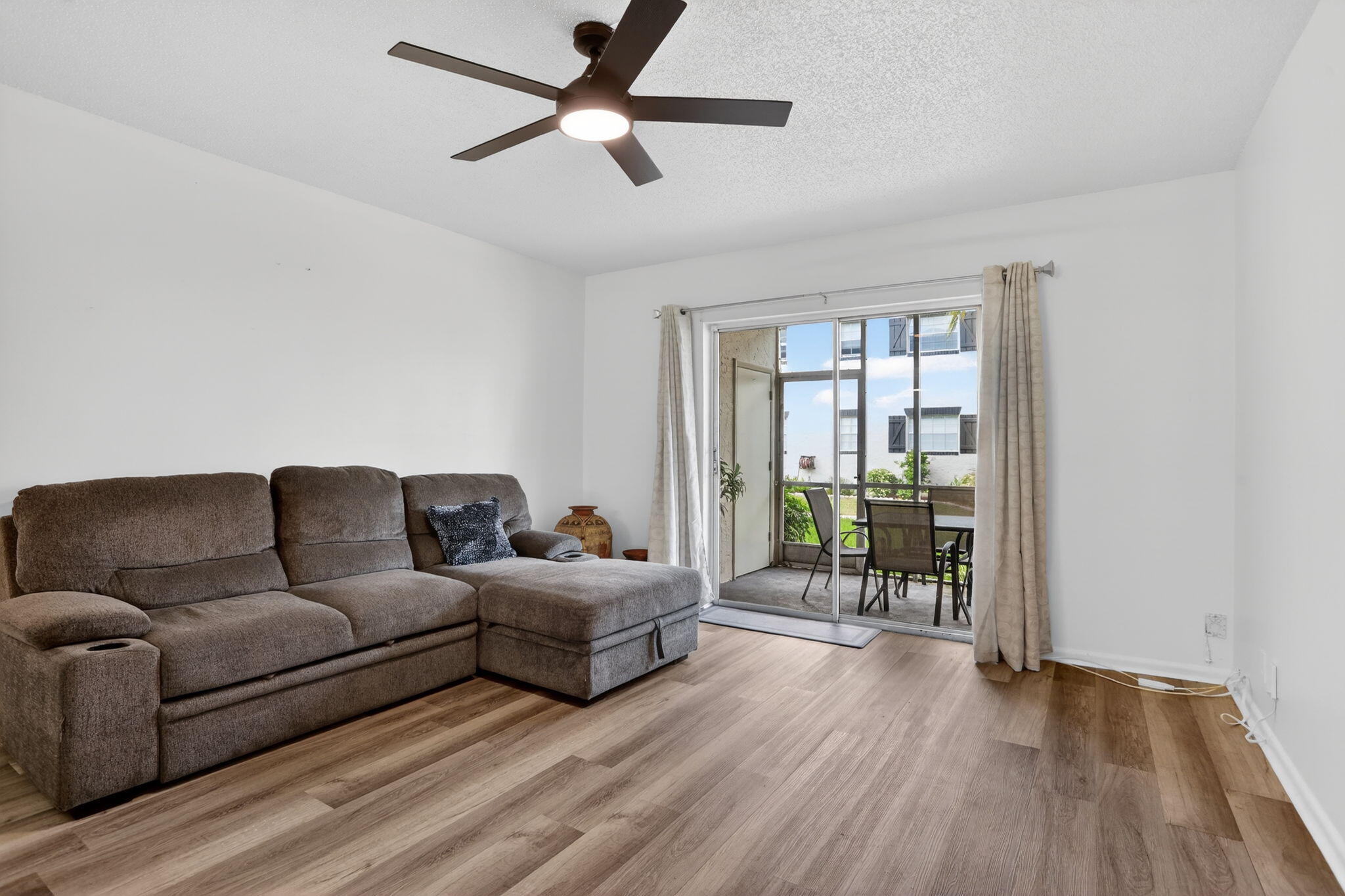 MEADOWS CONDO - Residential