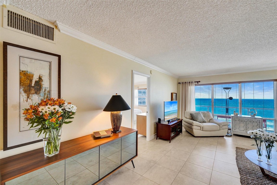 Sea Monarch - Residential