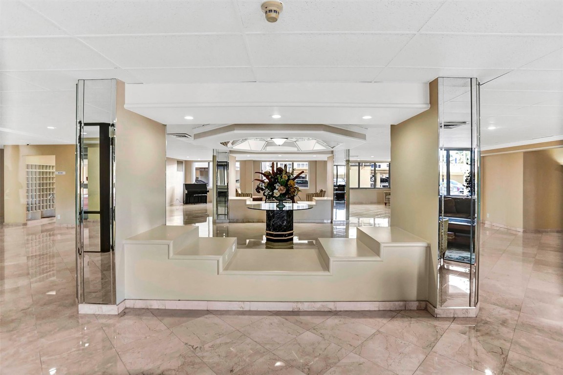 Sea Monarch - Residential