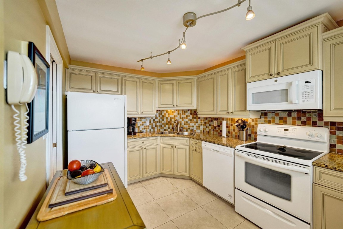 Sea Monarch - Residential