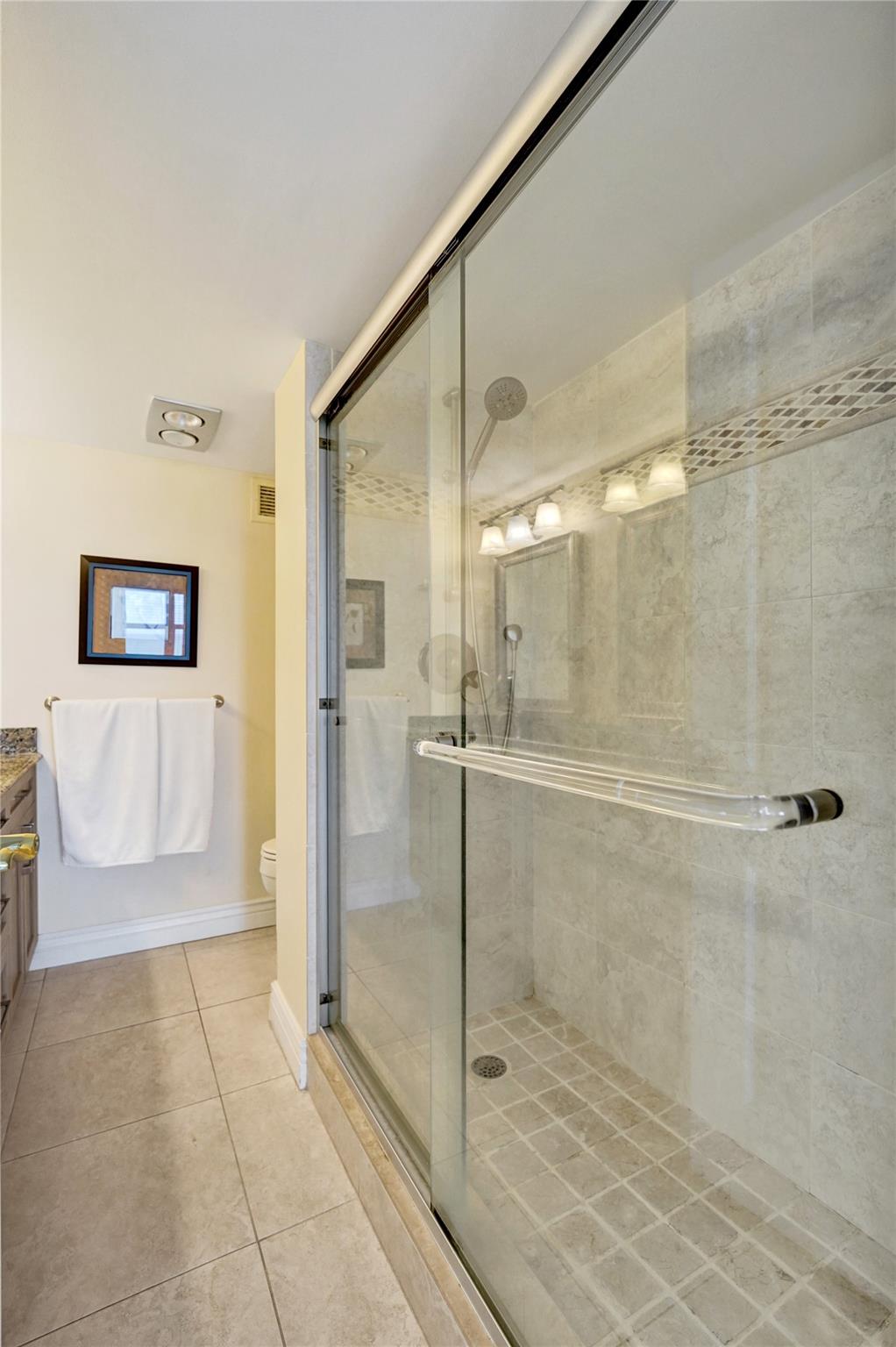 Sea Monarch - Residential