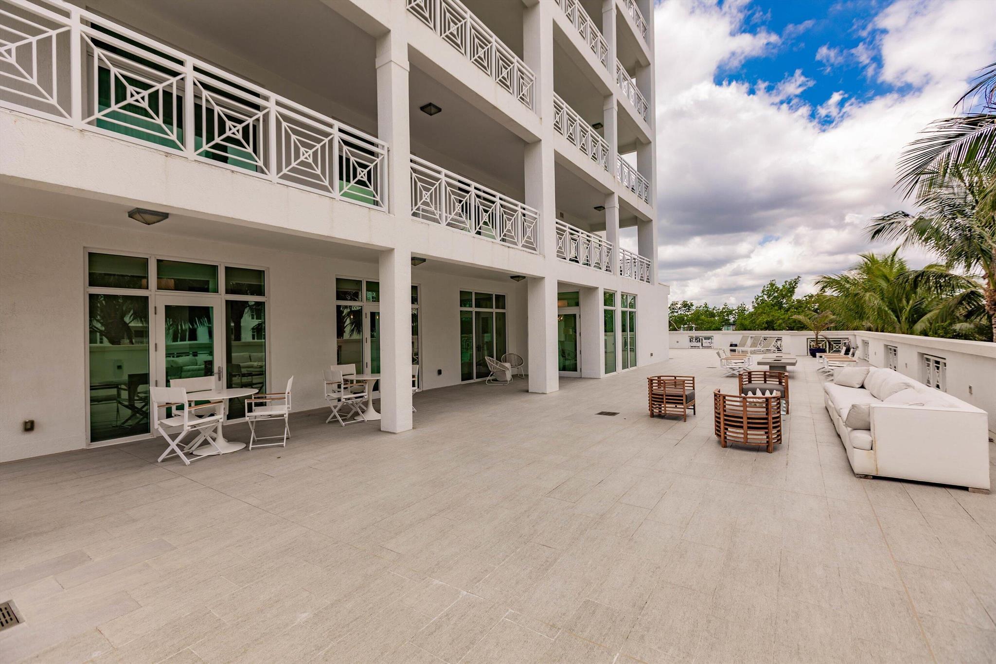 3200 SOUTH OCEAN A SEAGAT - Residential