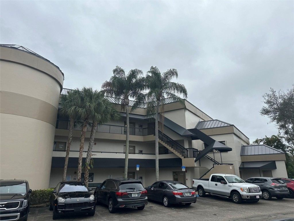 Photo of 8890 W Oakland Park Boulevard #303, Fort Lauderdale, FL 33351 (MLS # F10545318)