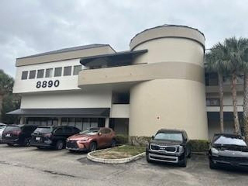 Photo of 8890 W Oakland Park Boulevard #303, Fort Lauderdale, FL 33351 (MLS # F10545318)