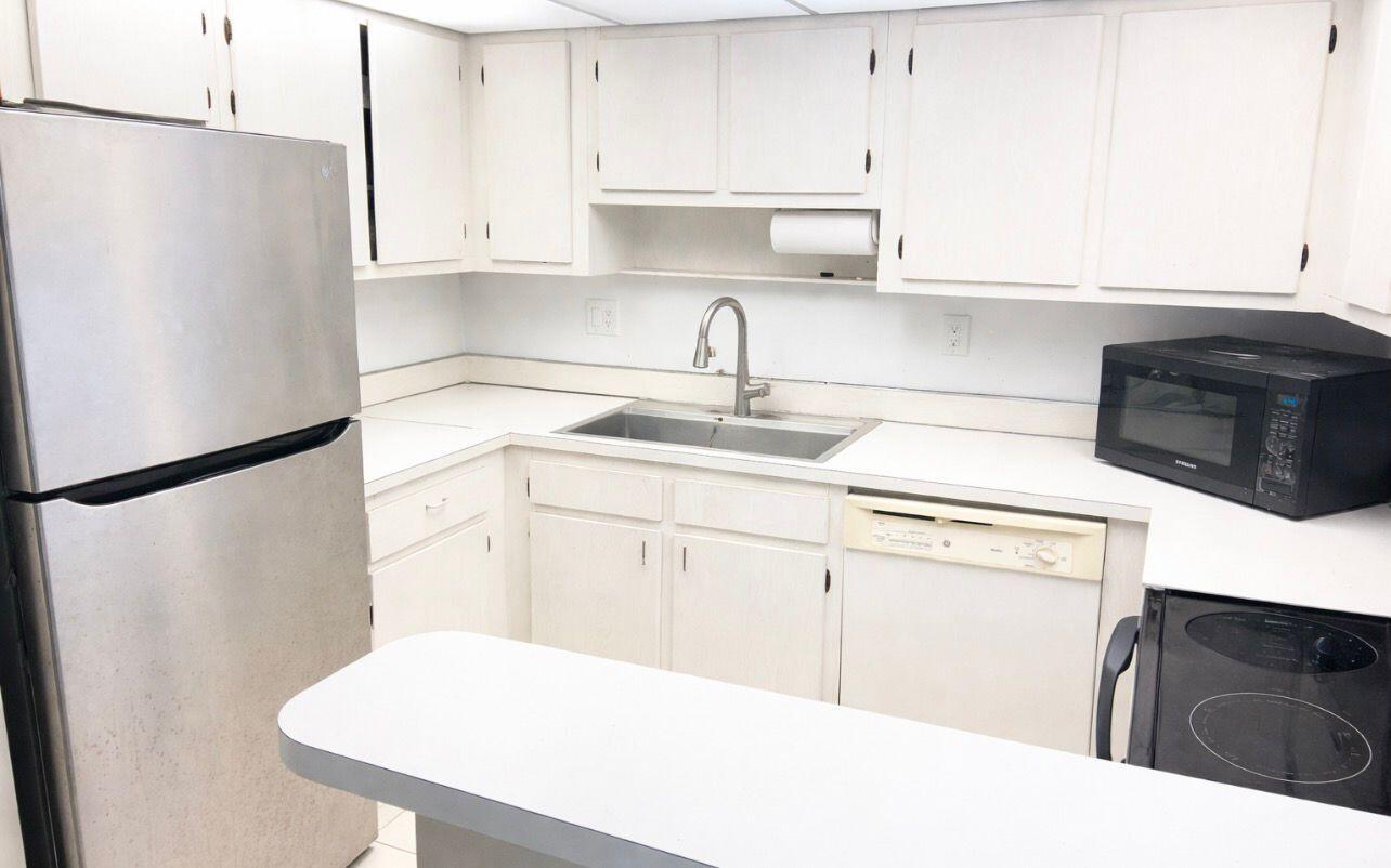 Rolling Hills Golf & Tenn - Residential