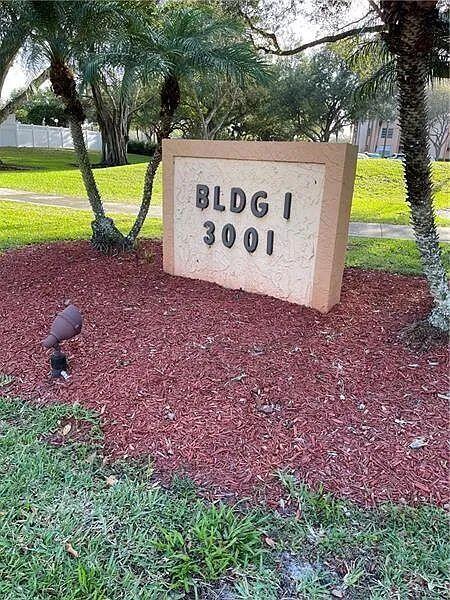 Rolling Hills Golf & Tenn - Residential