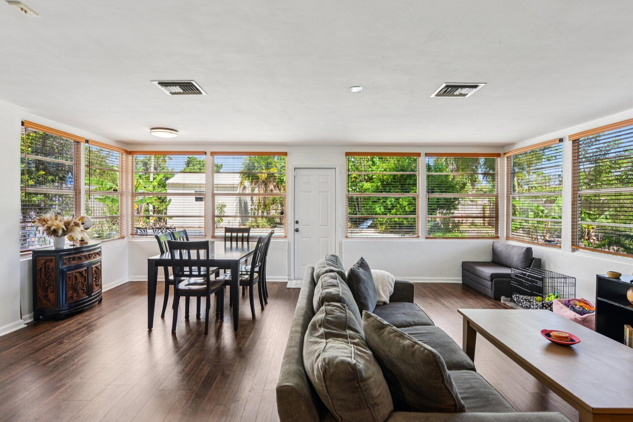 PLUMOSA PARK SEC A, B AND - Residential