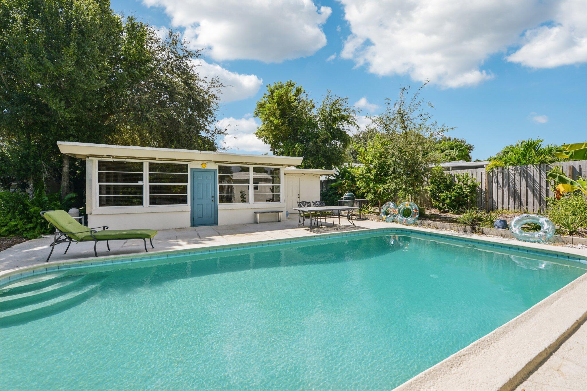 PLUMOSA PARK SEC A, B AND - Residential
