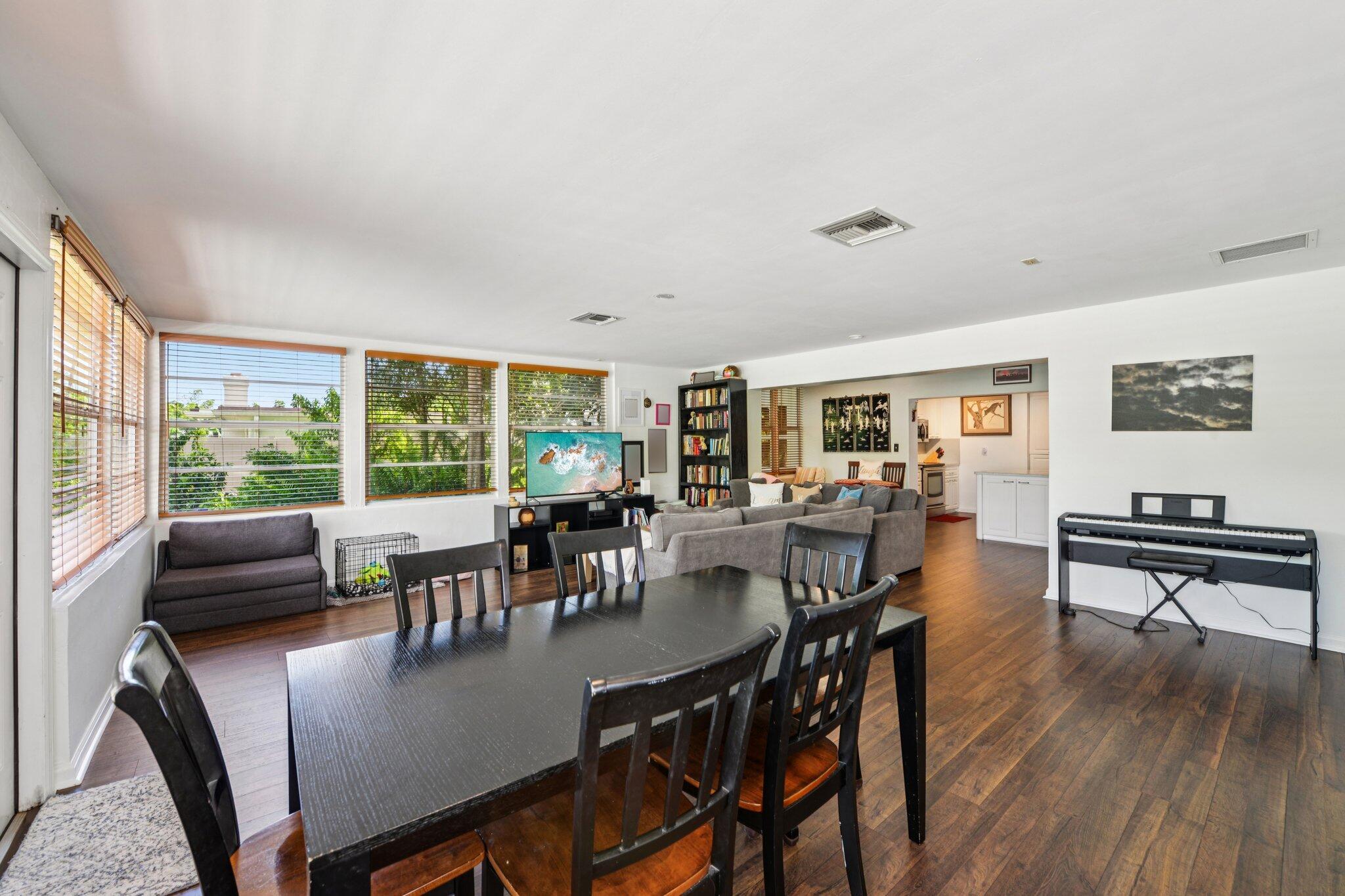 PLUMOSA PARK SEC A, B AND - Residential