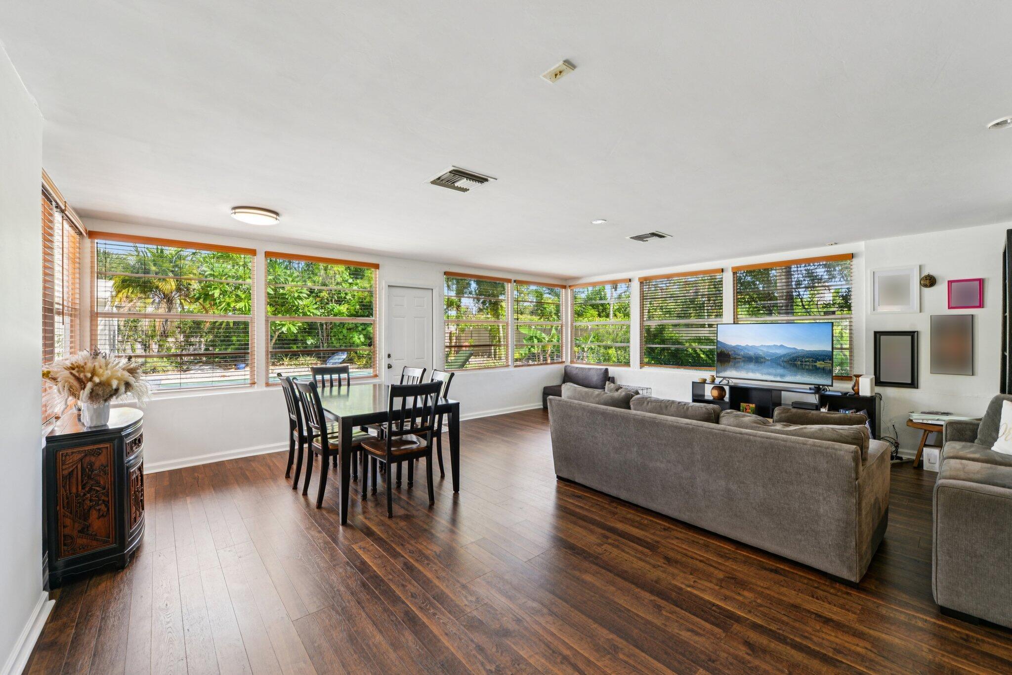PLUMOSA PARK SEC A, B AND - Residential