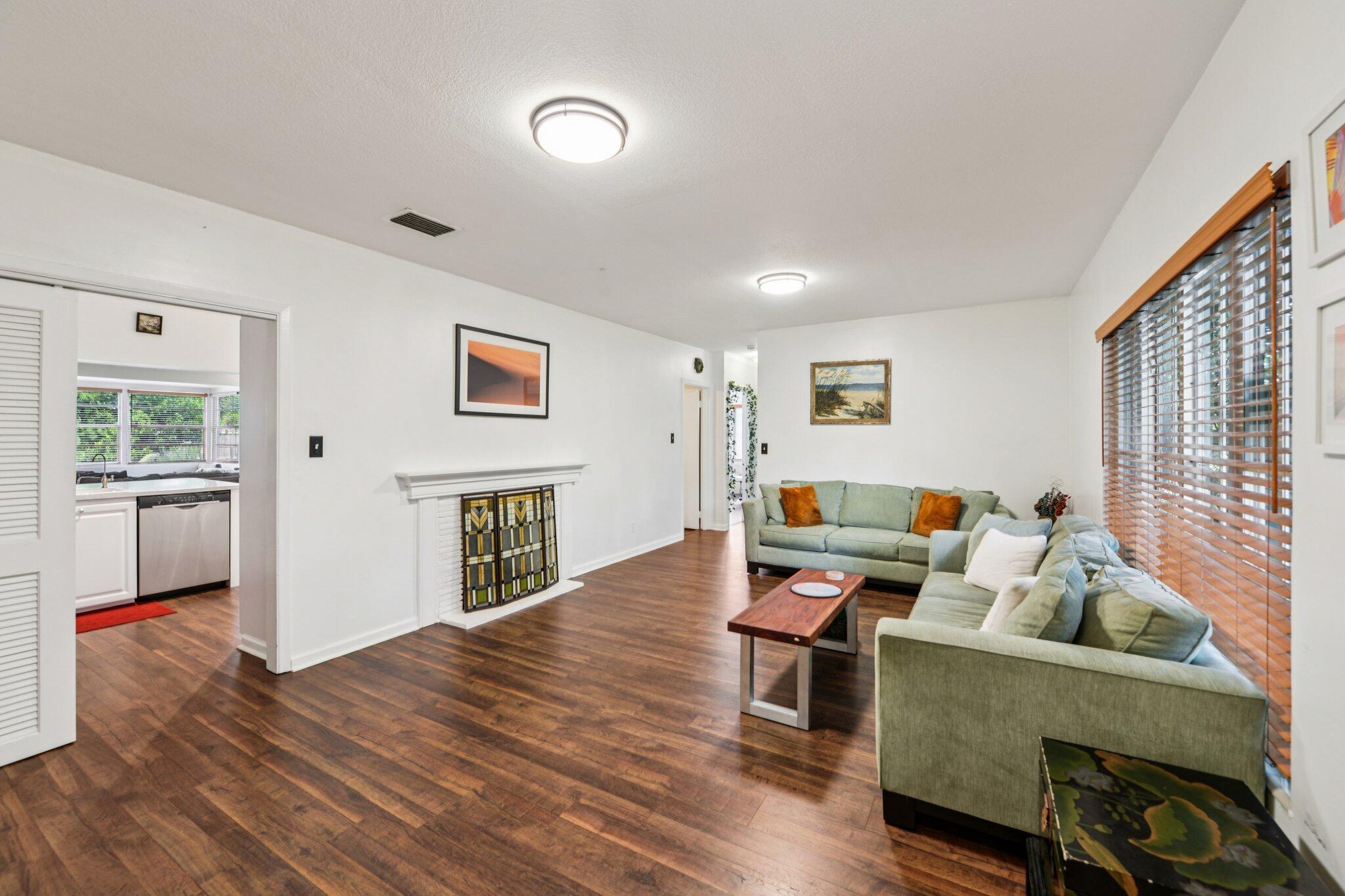 PLUMOSA PARK SEC A, B AND - Residential