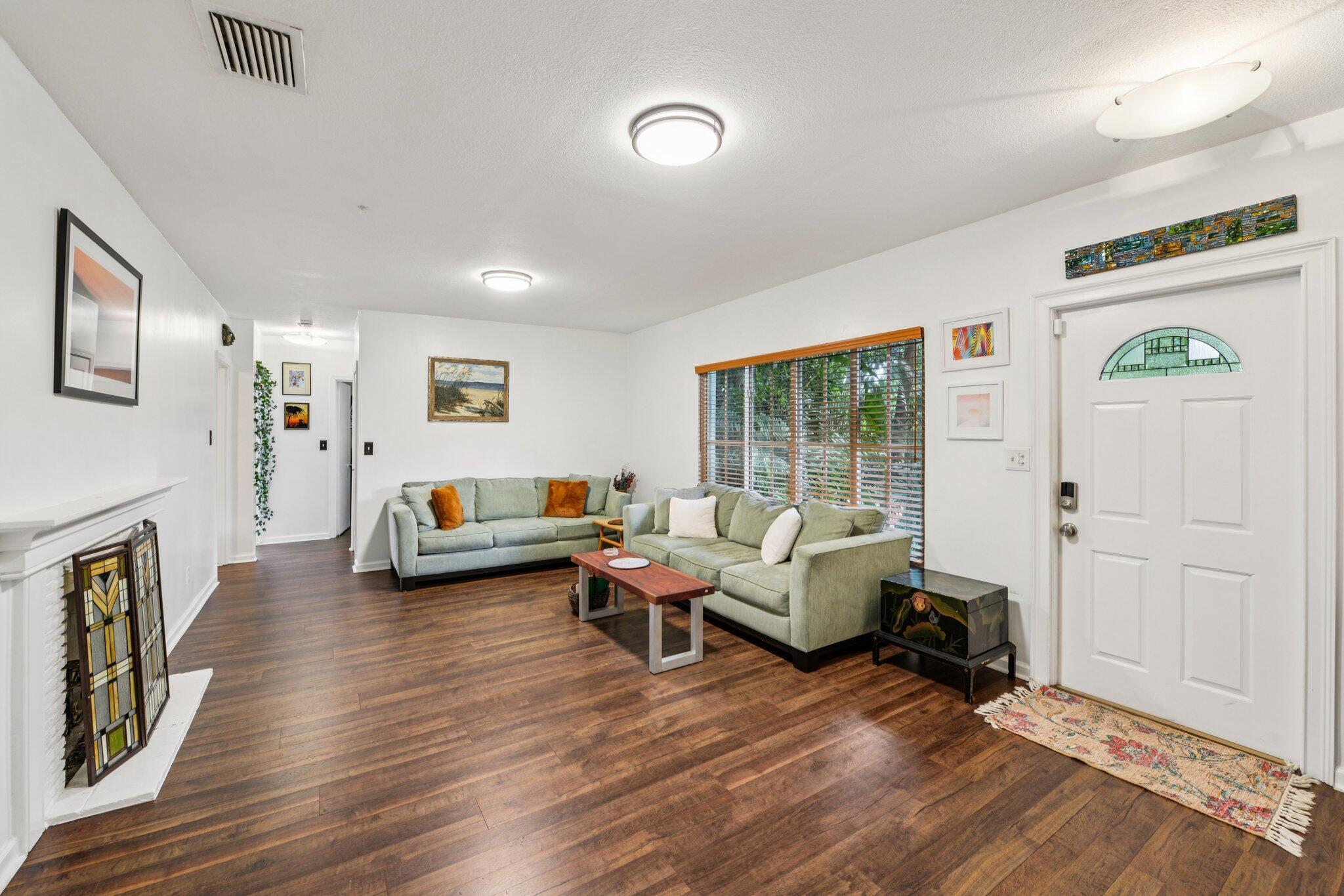 PLUMOSA PARK SEC A, B AND - Residential