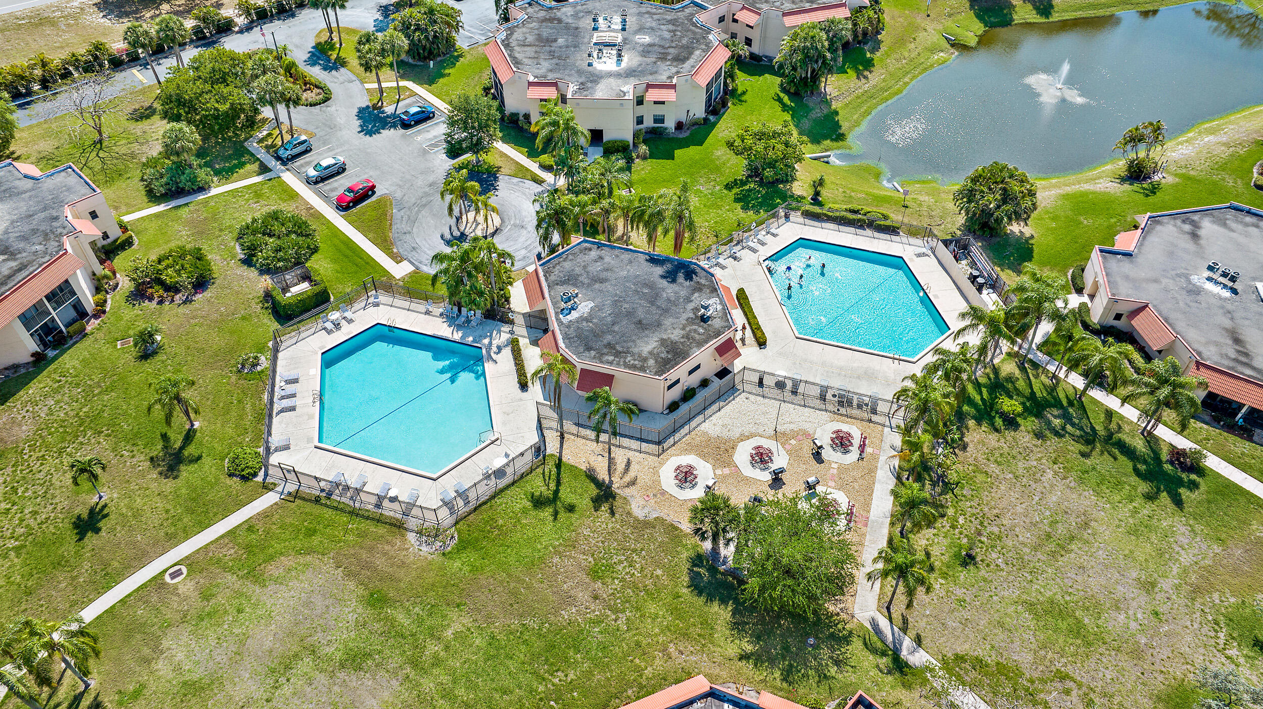 SAVANNAS CLUB CONDO - Residential