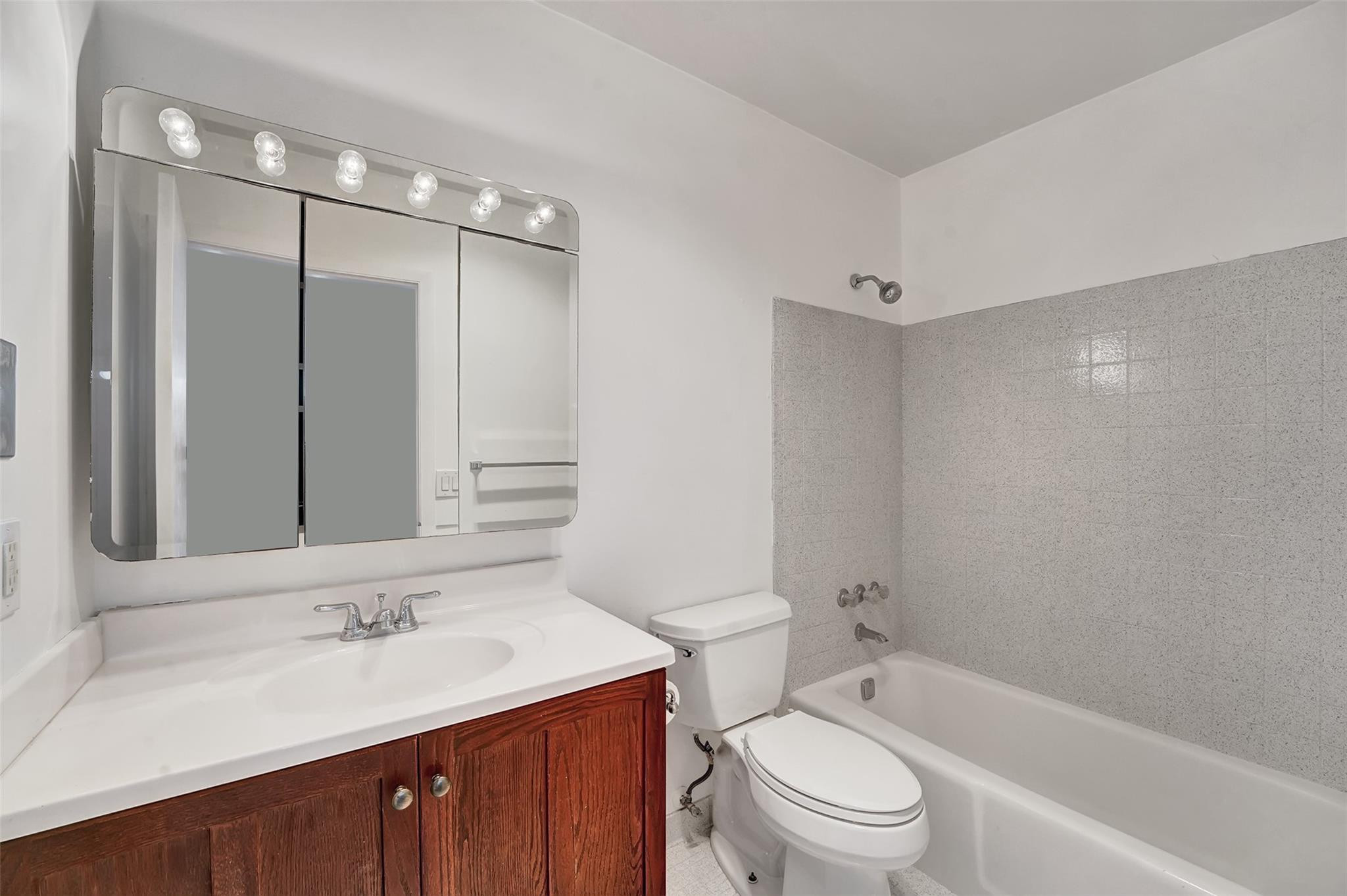 MARINER IV CONDO - Residential