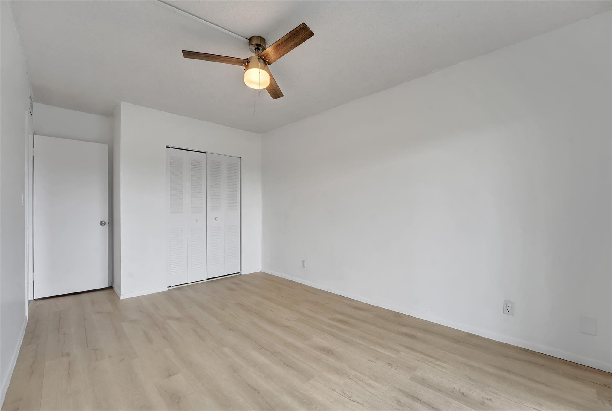 MARINER IV CONDO - Residential