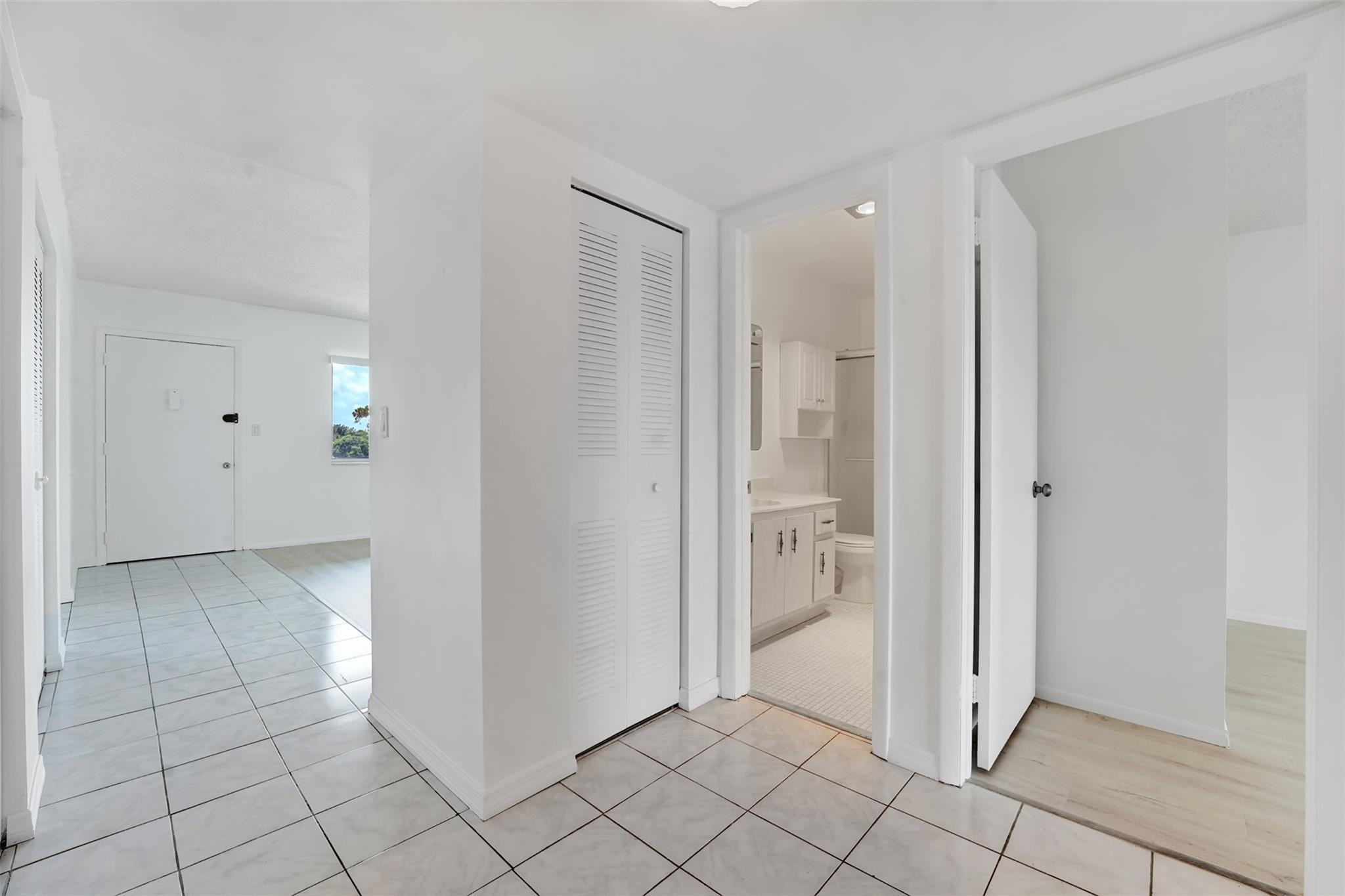 MARINER IV CONDO - Residential