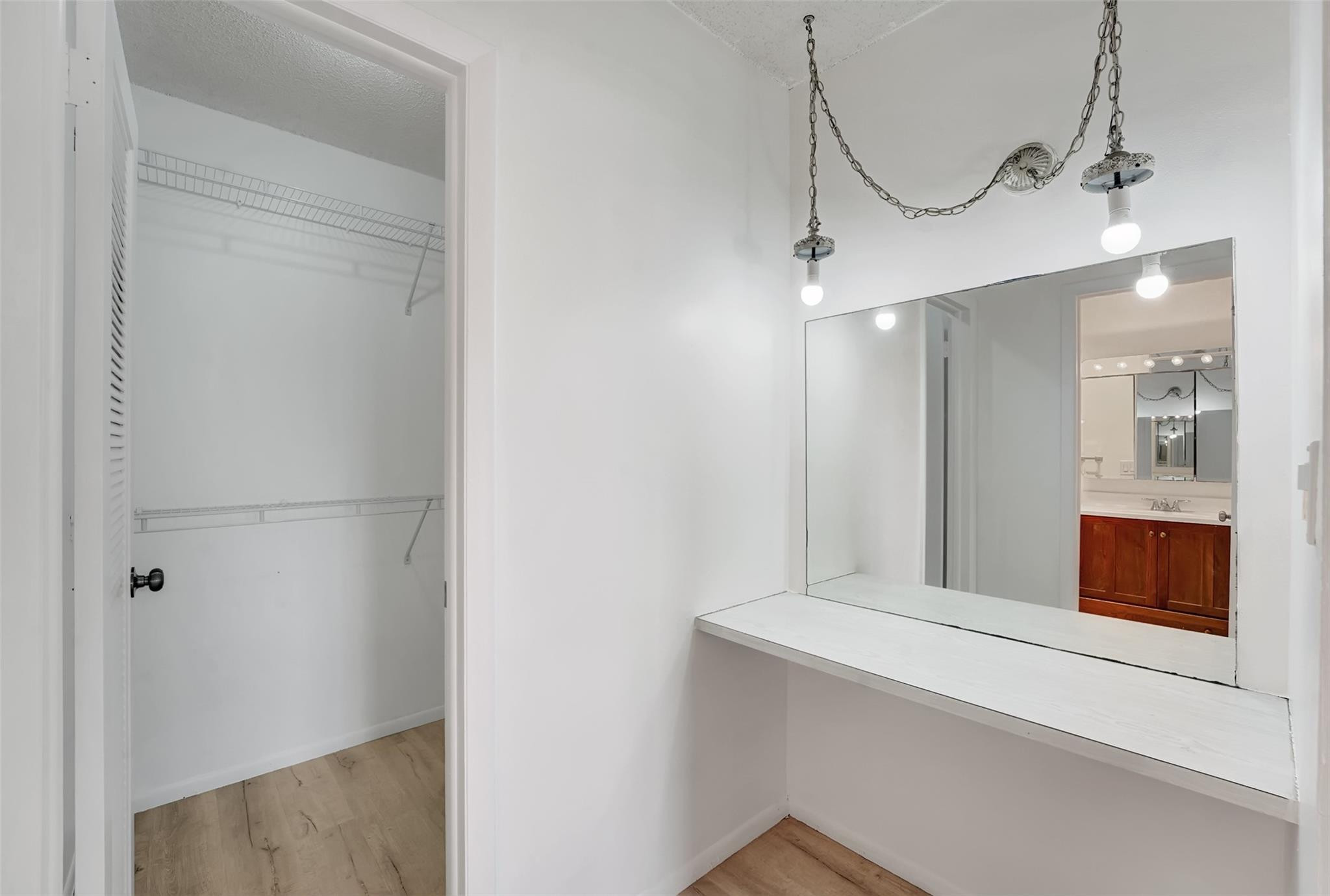 MARINER IV CONDO - Residential