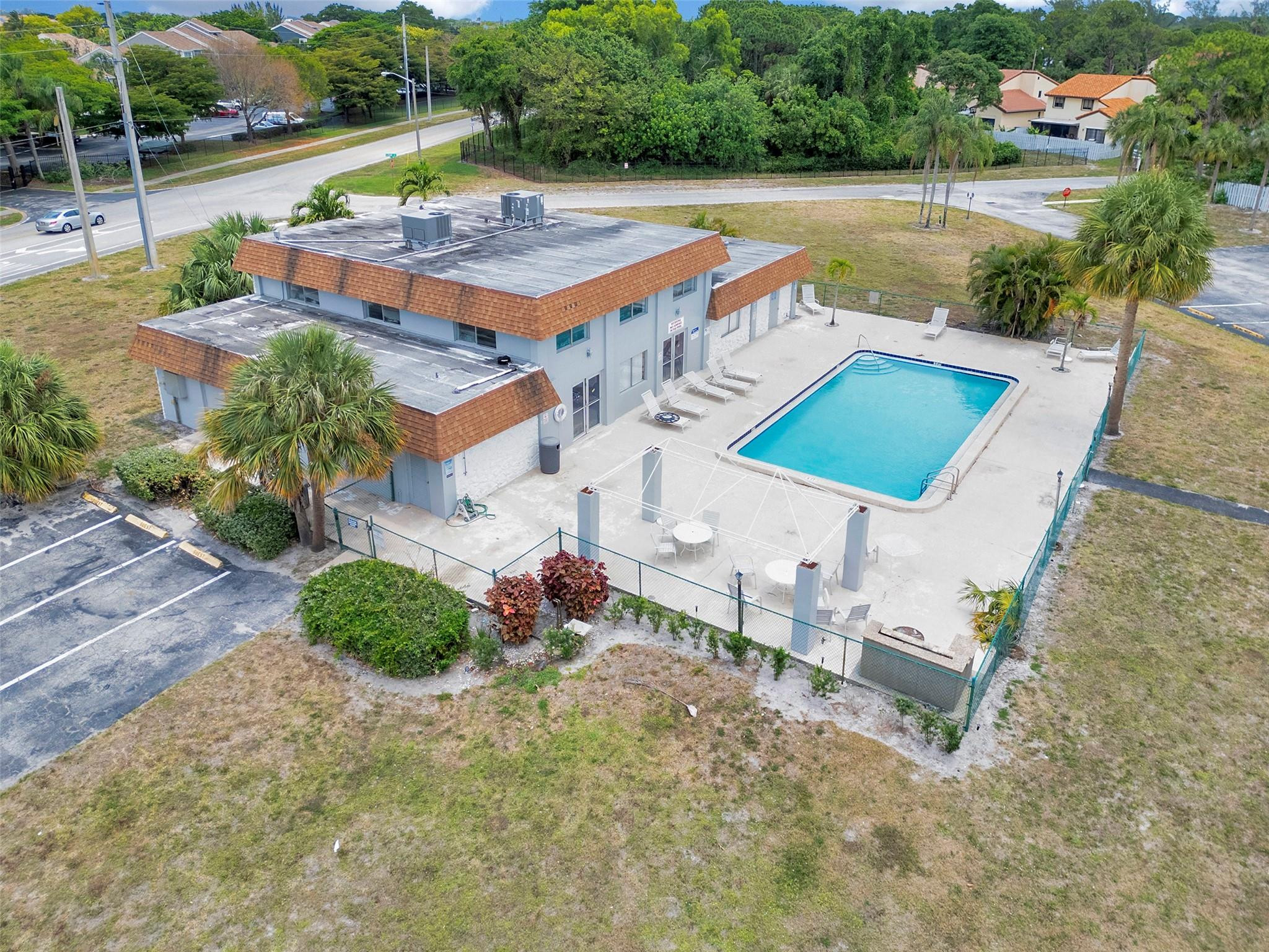 MARINER IV CONDO - Residential