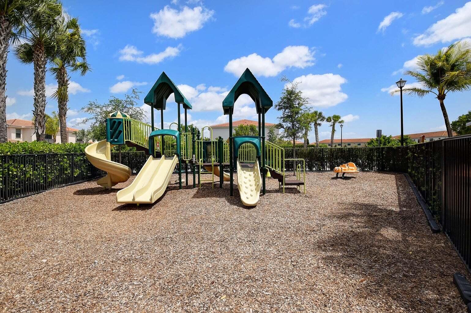 BOCA DUNES PUD - Residential Lease