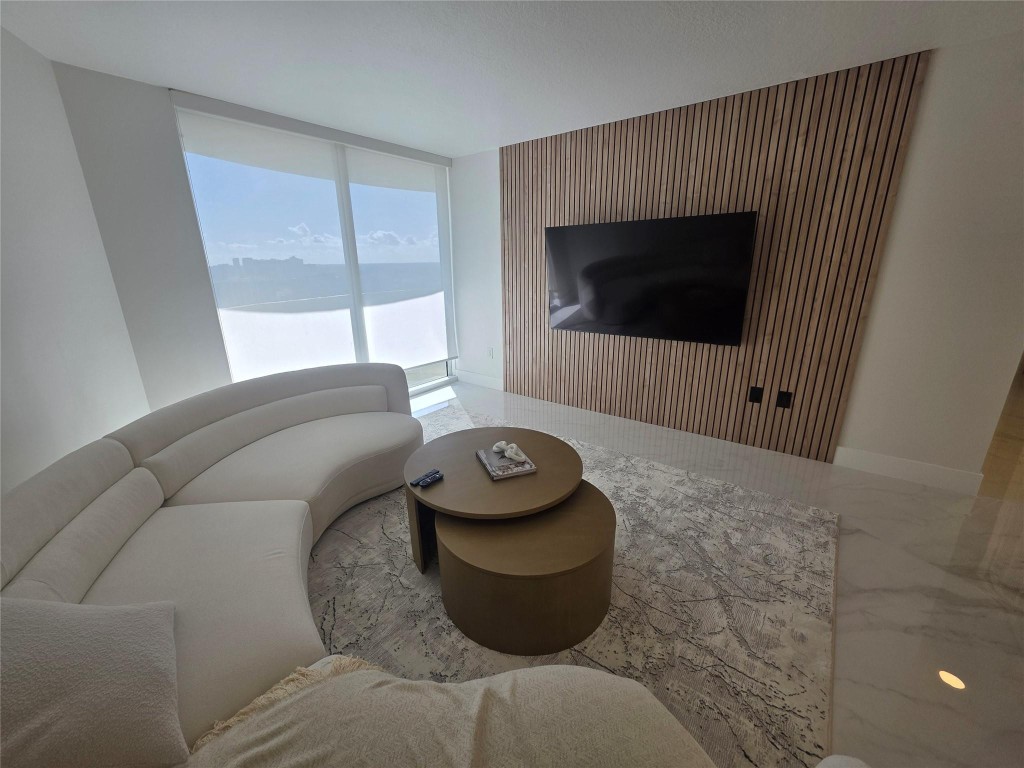 TURNBERRY ON THE GREEN - Residential