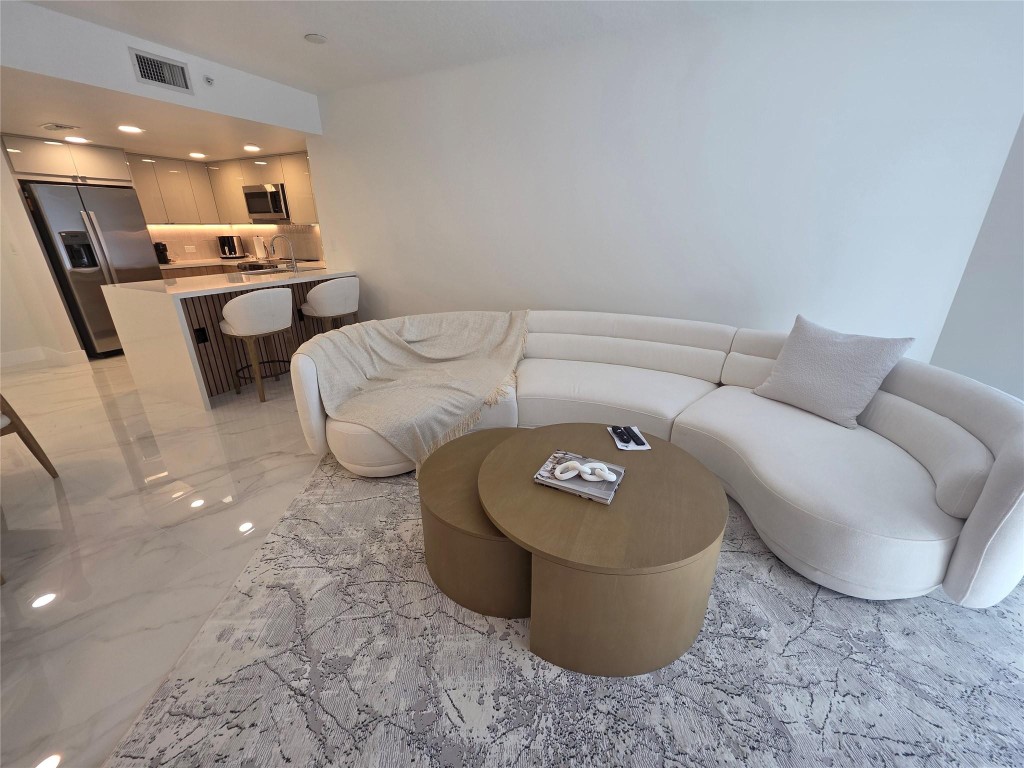 TURNBERRY ON THE GREEN - Residential