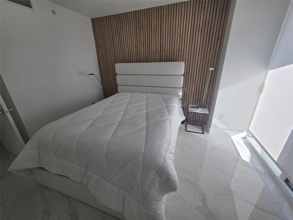 TURNBERRY ON THE GREEN - Residential